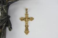 CHRISTIAN: A fine quality 14K Yellow Gold Crucifix Pendant and other related objects - 4