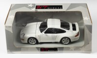 PORSCHE: A NOS 1:18 scale UT Models Porsche 911(993) Carrera RS - White, die-cast model