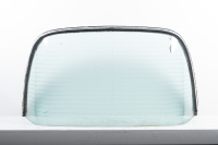 REAR WINDOWS: A circa 1970-78 Porsche 911 Targa rear window, tinted with two stage heating - 4