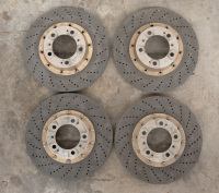 BRAKE DISC: A set of four genuine Porsche GT3 / Turbo (996 S2) ceramic brake discs, limited use