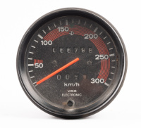SPEEDO GAUGE: A VDO electronic 0-300km/h electronic speedo circa 1976 to suit Porsche Carrera 2.7 / 3.0 Carrera & Turbo