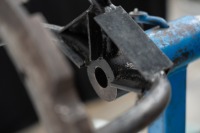 ENGINE STAND: A Porsche specific engine stand with cradle to suit 356 and 911 engines up to 2010, complete - 3