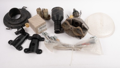 AUTOJUMBLE: A group of assorted parts to suit Porsche 911