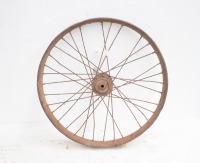 A beaded rim 23" veteran wheel, rim rusted out, bearings don't turn - 3