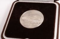 928: A fine rare solid silver (1000) 'Auto Des Jahres, 928 Car of the Year 1978' commemorative medallion in silver, boxed [Updated Description] - 2
