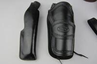 FIREARMS: A collection of mainly smaller hand gun holsters and cases - 3