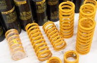 KING SPRINGS: A group of assorted King Springs of varying sizes [Location: Melbourne] - 3