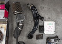 TOYOTA: A group of assorted parts thought to accompany Toyota engine (lot 150) [Location: Melbourne] - 3