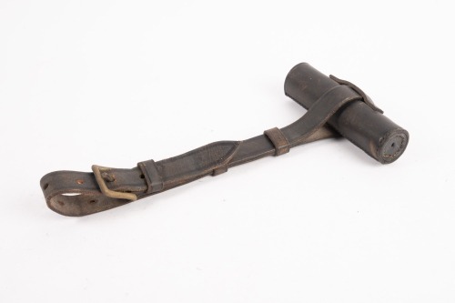 184 · HOLSTER: A leather crank handle holster, overall length 47cm, opened [Location: Melbourne]