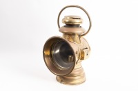 J & R OLDFIELD: A J & R Oldfield (Birmingham) brass coach / carriage lamp, lens diameter 10.5cm [Location: Melbourne]