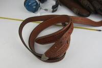 FIREARMS: A collection of mainly smaller hand gun holsters and cases - 9