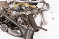 AUTOJUMBLE: A box of assorted miscellaneous parts - 3