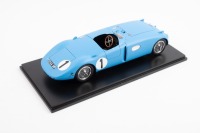 BUGATTI 57 C: A 1:18 scale Bugatti 57 C, the #1 race car as raced to victory at the 1939 Le Mans 24 hour, driven by the driver combination of Wimille - Veyron - 7