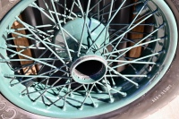 BENTLEY: A fine set of six 19-inch wire-wheels to suit vintage Bentley, Sunbeam, Vauxhall and other marques, in refurbished condition and all fitted with unused or lightly used Goodrich 6.00 x 19 tyres [Location: Sydney] - 7