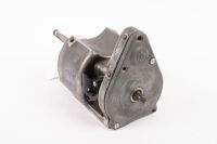 MAGNETO: A lucas single cylinder magneto, turns over
