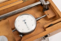 A circa 1950s/1960 Mercer dial gauge, Model 751' bore measurer, in fitted box - 3