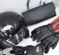 HELMETS / ACCESSORIES: A group of motorcycle helmets & accessories - 4