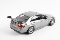 E63 AMG: A Biante 1:18 scale Mercedes Benz E63 AMG model, limited edition 681/750 pieces, model number B18E14S - 4