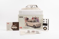 MORRIS: A Sun Star 1:12 scale 1959 Morris Mini Minor saloon model, limited edition 1712/2000 pieces, model number 5301