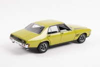 HOLDEN: A Classic Carlectables 1:18 scale Holden HQ SS in green with black stripes, limited edition, numbered 2037 of 2750 in original box - 4
