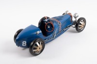 BUGATTI: A Retro Delights handmade tin 1920s Bugatti model in blue, 35cm long - 2