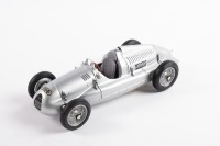 AUTO-UNION: A highly detailed CMC 1:18 scale 1938-1939 Auto-Union Type D (M-027) in silver paintwork in original box - 3