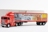 FREIGHTLINER: A Matchbox Collectibles Freightliner tractor trailer model, model number DYM38314 - 2