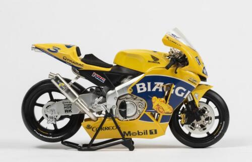 BIAGGI: A 1:12 scale Max Biaggi Honda RC211V by Minichamps (SALE ROOM NOTICE)