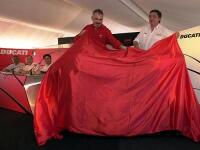 DUCATI: A Desmosedici bike cover signed by Ducati race team - 2