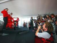 DUCATI: A Desmosedici bike cover signed by Ducati race team - 4