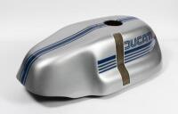 DUCATI: A fibreglass fuel tank for a Ducati Desmo 900SS - 2