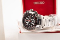 SEIKO: A c2006 Formula One Honda Racing Team Seiko Sportura 45mm chronograph watch, as new with box and manuals [SALEROOM NOTICE] - 2
