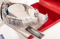 SEIKO: A c2006 Formula One Honda Racing Team Seiko Sportura 45mm chronograph watch, as new with box and manuals [SALEROOM NOTICE] - 3
