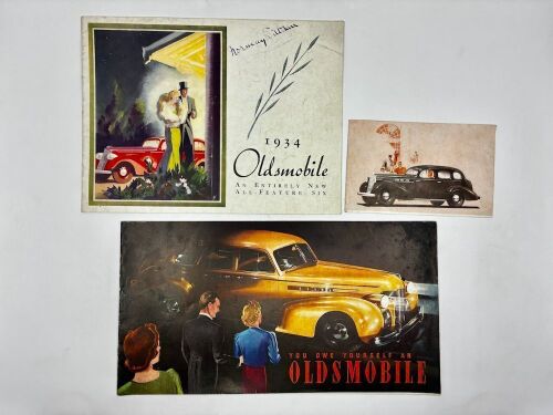 OLDSMOBILE: A group of Sales Brochures featuring Series 60 and Series 70, in addition to six and eight-cylinder models [Location: Sydney]
