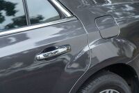 2014 Chrysler 300C - [Location: Melbourne] - 19