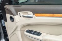 2014 Chrysler 300C - [Location: Melbourne] - 61