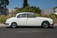 1968 Jaguar Mk II 340 saloon [Location: Melbourne] - 11