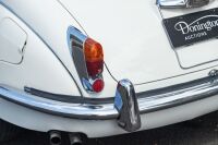 1968 Jaguar Mk II 340 saloon [Location: Melbourne] - 26