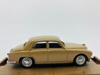 ALFA ROMEO: A 1:43 scale die-cast model by Brumm of the 1900 Berlina, No. R89, in original packaging [Location: Sydney]