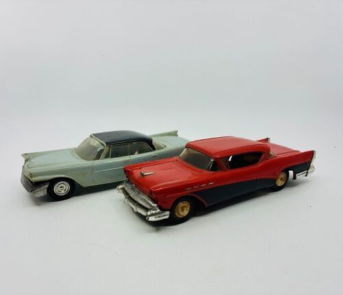 141 · CHRYSLER: Two plastic models including the 1958 Chrsyler New Yorker by Jo-Han models and, the Buick Roadmaster by AMT [Location: Sydney]