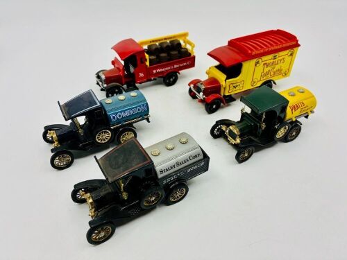 CORGI: Five 1:43 scale models by Corgi including the Thornycroft A1 in two different liveries and the 1915 Ford Model T in three different liveries.