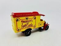 CORGI: Five 1:43 scale models by Corgi including the Thornycroft A1 in two different liveries and the 1915 Ford Model T in three different liveries. - 3