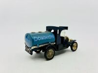 CORGI: Five 1:43 scale models by Corgi including the Thornycroft A1 in two different liveries and the 1915 Ford Model T in three different liveries. - 11