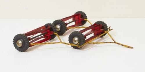 BOOMAROO: Three Boomaroo metal gang mowers No. 8813, 20cm long