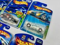 HOT WHEELS: A quantity of 6 Hot Wheels models from the Treasure Hunt series [Location: Sydney] - 3