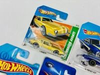 HOT WHEELS: A quantity of 5 Hot Wheels models from various series [Location: Sydney] - 4
