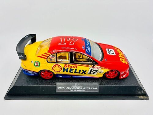 40 · FORD: A 1:18 scale model by Classic Carlectables of the #17 Shell Helix Racing Ford AU Falcon driven by Steven Johnson in the 2000 V8 Supercars season, limited edition 1666/4000, complete with original packaging and certificate of authenticity. [Location: Sydney]