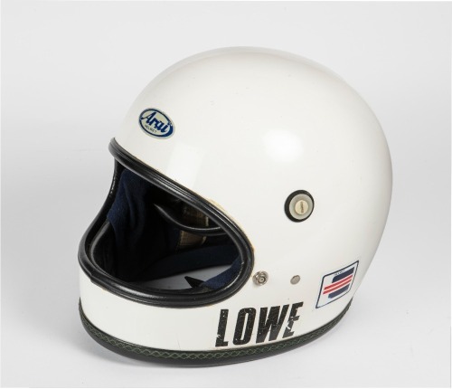 HELMET: An Arai racing helmet, head size XL 59-62cm