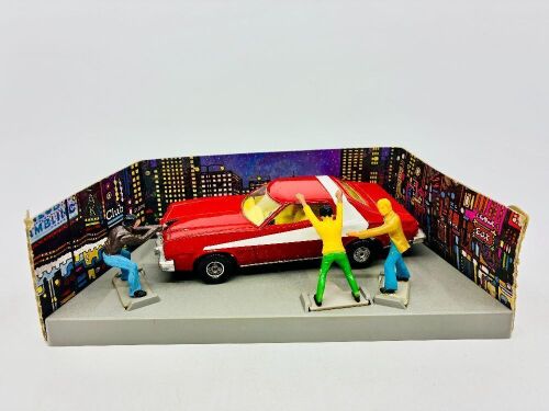 157 · CORGI: A Starsky & Hutch set (Corgi No. 292) featuring the Ford Torino and 3 plastic figures in original packaging [Location: Sydney]