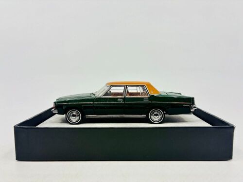 103 · HOLDEN: A 1:43 scale model by Trax of the Holden HJ Statesman DeVille, complete with original packaging [Location: Sydney]